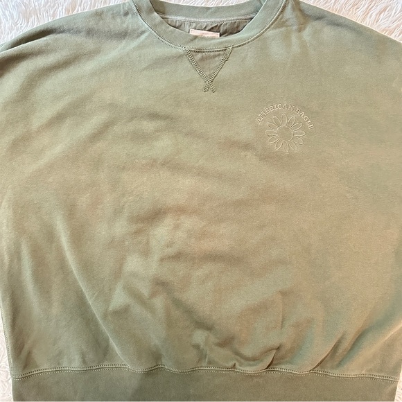 American Eagle Green Daisy Embroidered Crewneck Sweatshirt Size XL - Picture 10 of 15